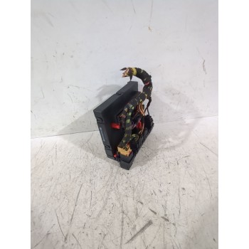 Recambio de caja reles / fusibles para volkswagen golf v (1k1) 2.0 tdi referencia OEM IAM H52S2002 / 300937049  