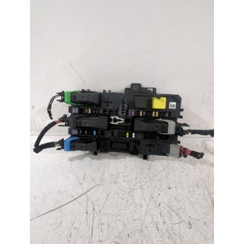 Recambio de caja reles / fusibles para opel astra h sedán (a04) 1.7 cdti (l69) referencia OEM IAM PA6GF10GB20  