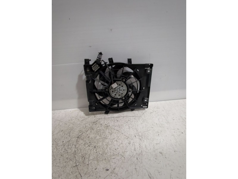 Recambio de electroventilador para opel astra h sedán (a04) 1.7 cdti (l69) referencia OEM IAM 3135103915  