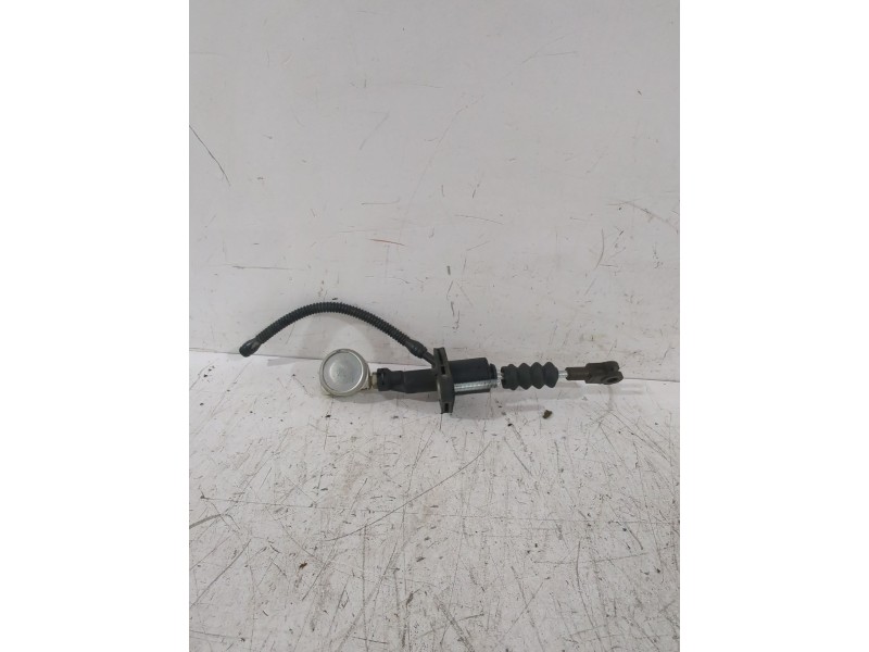 Recambio de bombin embrague para opel astra h sedán (a04) 1.7 cdti (l69) referencia OEM IAM 90523769  