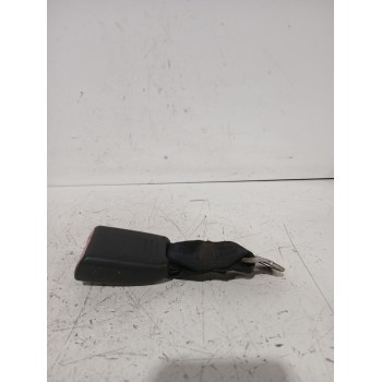 Recambio de enganche cinturon trasero izquierdo para peugeot 107 (pm_, pn_) 1.4 hdi referencia OEM IAM E034501  