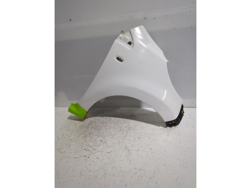 Recambio de aleta delantera derecha para peugeot 107 (pm_, pn_) 1.4 hdi referencia OEM IAM 7841S8  