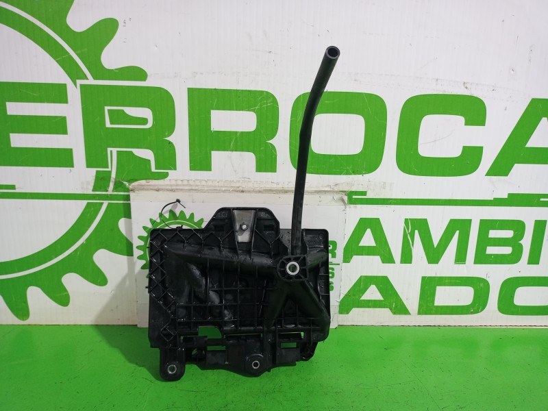Recambio de soporte bateria para seat ibiza (6j5) emoción referencia OEM IAM 6Q0915331D  