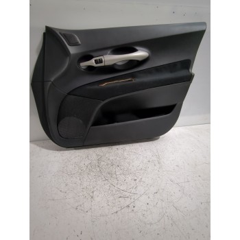 Recambio de guarnecido puerta delantera derecha para toyota auris (_e15_) 1.6 (zre151_) referencia OEM IAM 67763X1F00  