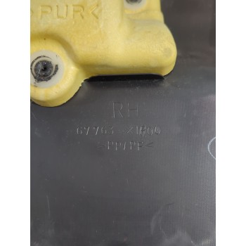 Recambio de guarnecido puerta delantera derecha para toyota auris (_e15_) 1.6 (zre151_) referencia OEM IAM 67763X1F00  