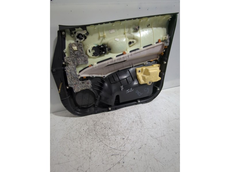 Recambio de guarnecido puerta delantera izquierda para toyota auris (_e15_) 1.6 (zre151_) referencia OEM IAM 67764X1F00  