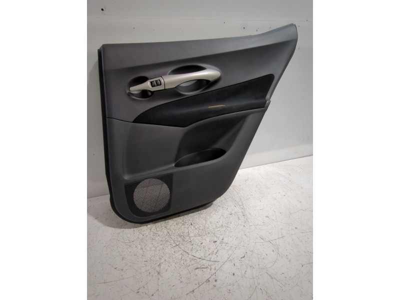 Recambio de guarnecido puerta trasera derecha para toyota auris (_e15_) 1.6 (zre151_) referencia OEM IAM 67787X1F00  