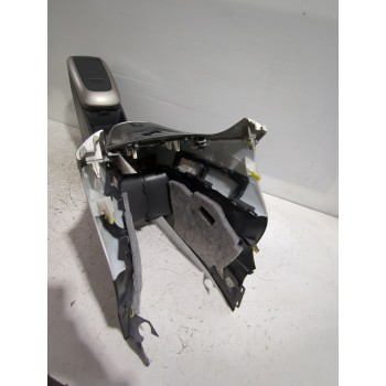 Recambio de consola central para toyota auris (_e15_) 1.6 (zre151_) referencia OEM IAM 5891002050B0  