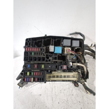 Recambio de caja reles / fusibles para toyota auris (_e15_) 1.6 (zre151_) referencia OEM IAM 7233R0A1  