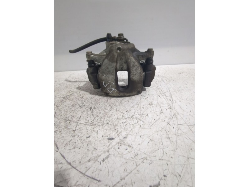 Recambio de pinza de freno delantera derecha para toyota auris (_e15_) 1.6 (zre151_) referencia OEM IAM Y01986  