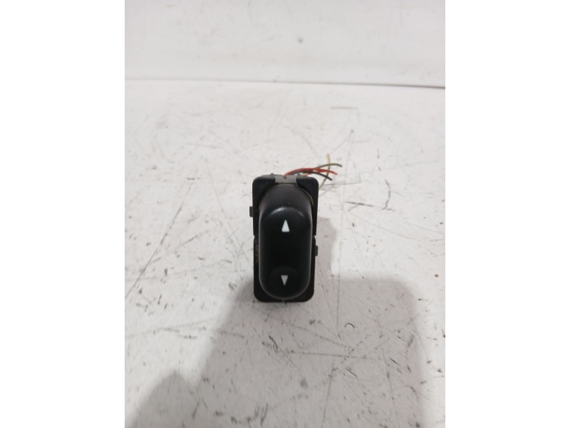 Recambio de mando elevalunas trasero derecho para land rover freelander i (l314) 2.0 td4 4x4 referencia OEM IAM ELH500060PUY  