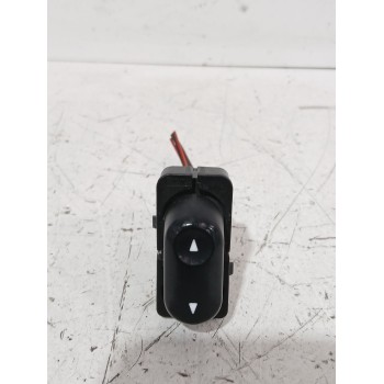 MANDO ELEVALUNAS DELANTERO DERECHO YUF500060PUY 