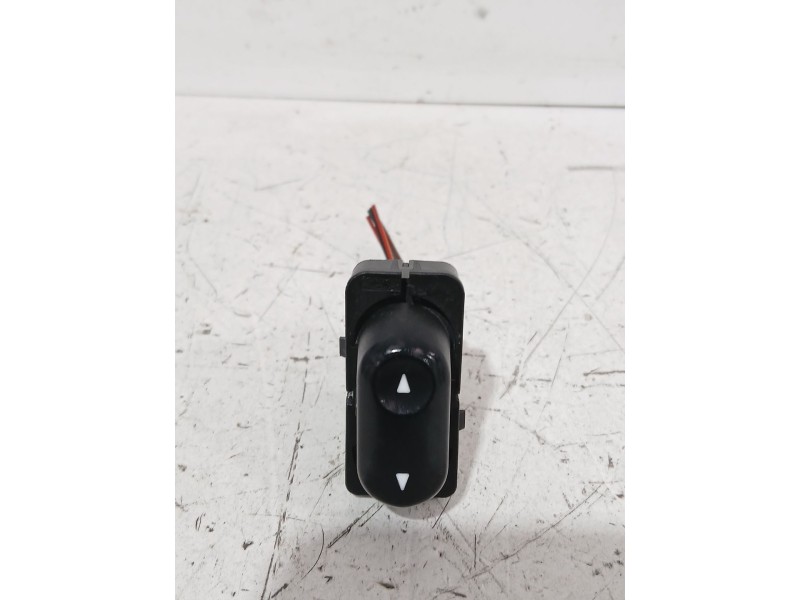 Recambio de mando elevalunas delantero derecho para land rover freelander i (l314) 2.0 td4 4x4 referencia OEM IAM YUF500060PUY  