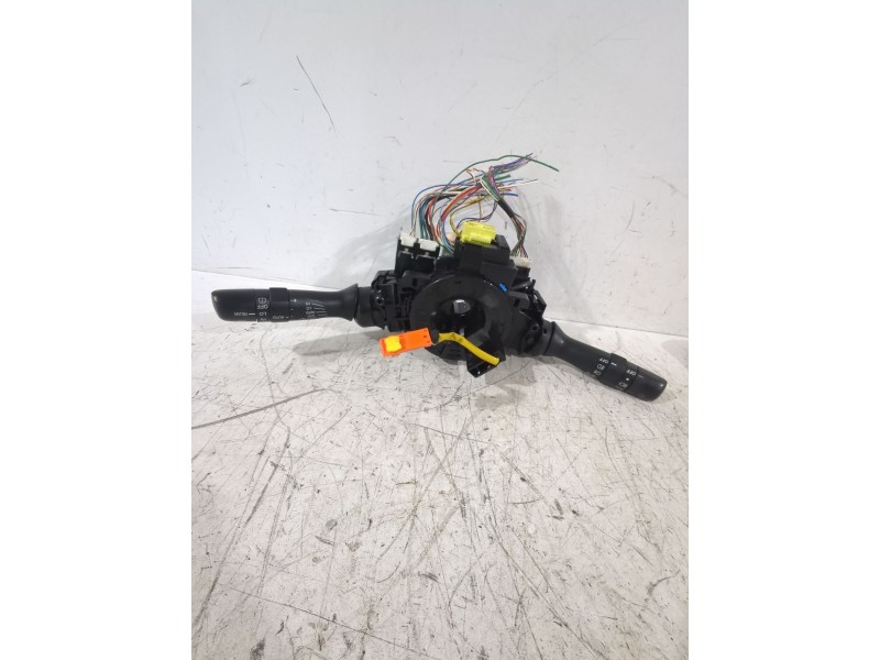 Recambio de mando multifuncion para toyota auris (_e15_) 1.6 (zre151_) referencia OEM IAM 173832  