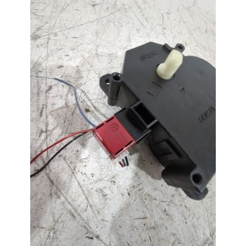 Recambio de motor apertura trampillas para toyota auris (_e15_) 1.6 (zre151_) referencia OEM IAM 1138002800PLS  