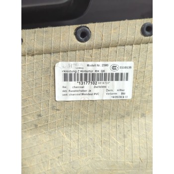 Recambio de guarnecido puerta trasera derecha para opel astra h sedán (a04) 1.7 cdti (l69) referencia OEM IAM 13177102  