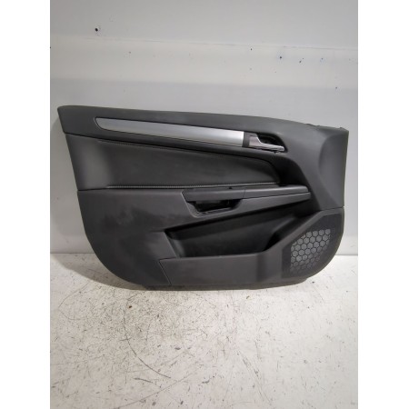 Recambio de guarnecido puerta delantera izquierda para opel astra h sedán (a04) 1.7 cdti (l69) referencia OEM IAM 13254936  