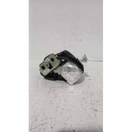 Recambio de cinturon seguridad trasero derecho para toyota auris (_e15_) 1.6 (zre151_) referencia OEM IAM 7336002270C0  