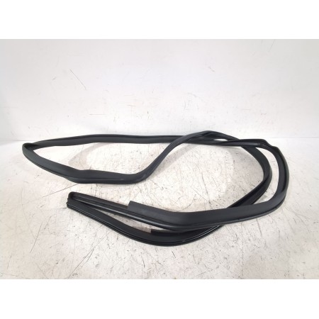 Recambio de gomas contorno puerta para toyota auris (_e15_) 1.6 (zre151_) referencia OEM IAM 6231202230 / 6786712150  