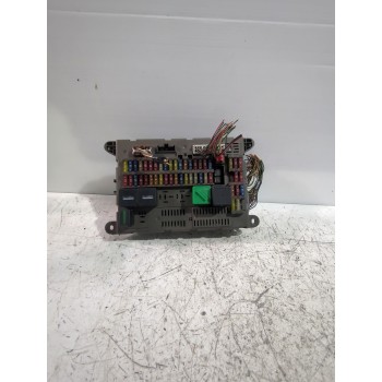 CAJA RELES / FUSIBLES YWC500210 