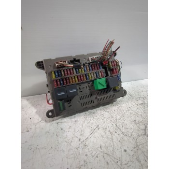 Recambio de caja reles / fusibles para land rover freelander i (l314) 2.0 td4 4x4 referencia OEM IAM YWC500210  