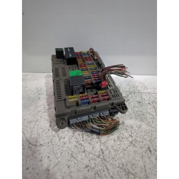 Recambio de caja reles / fusibles para land rover freelander i (l314) 2.0 td4 4x4 referencia OEM IAM YWC500210  