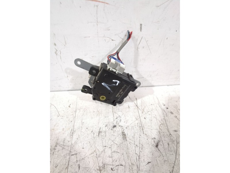 Recambio de motor apertura trampillas para toyota auris (_e15_) 1.6 (zre151_) referencia OEM IAM 638000920  