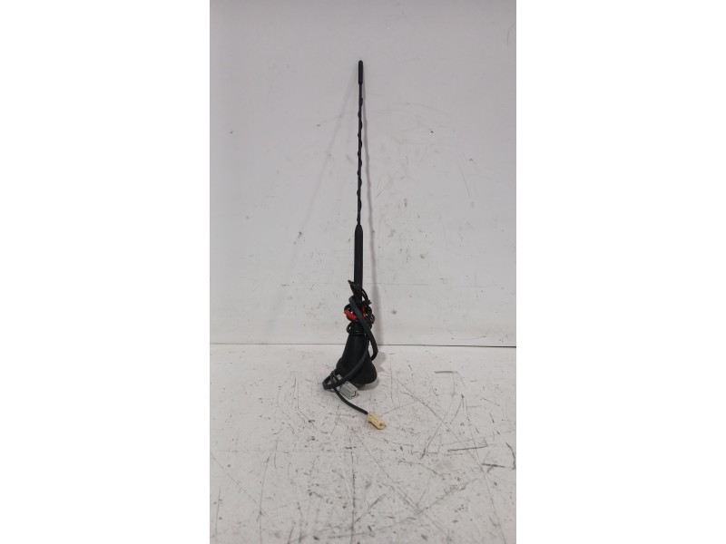 Recambio de antena para toyota auris (_e15_) 1.6 (zre151_) referencia OEM IAM 8630902040  