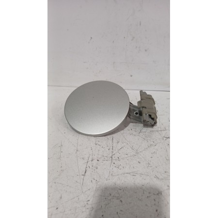 Recambio de tapa exterior combustible para toyota auris (_e15_) 1.6 (zre151_) referencia OEM IAM 7730052030  