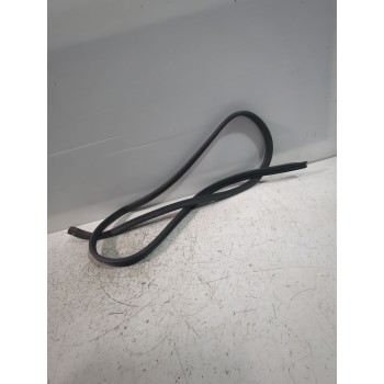 Recambio de gomas contorno puerta para land rover freelander i (l314) 2.0 td4 4x4 referencia OEM IAM LR082993  