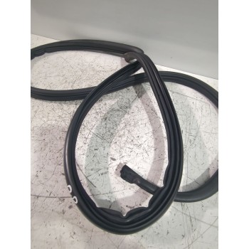 Recambio de gomas contorno puerta para land rover freelander i (l314) 2.0 td4 4x4 referencia OEM IAM BJ3220708A  