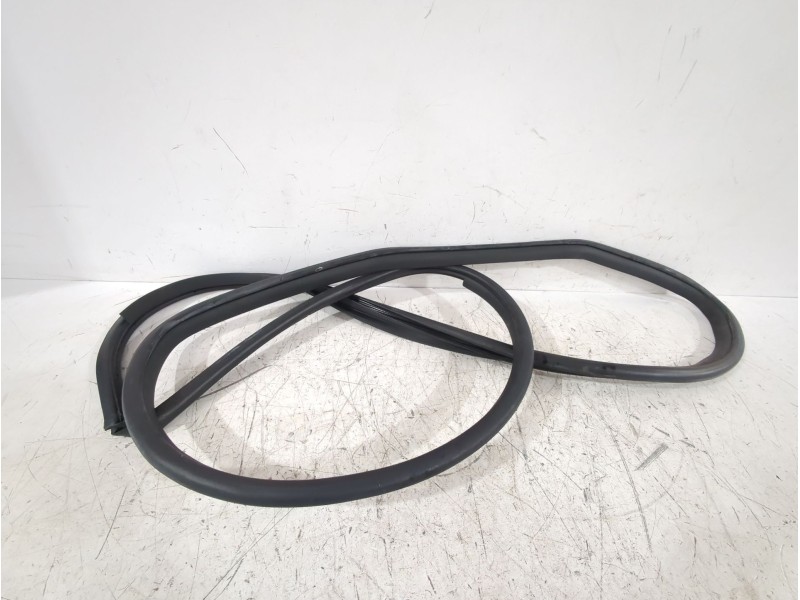 Recambio de gomas contorno puerta para toyota auris (_e15_) 1.6 (zre151_) referencia OEM IAM 6231202230  