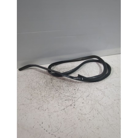 Recambio de gomas contorno puerta para land rover freelander i (l314) 2.0 td4 4x4 referencia OEM IAM LR113846  