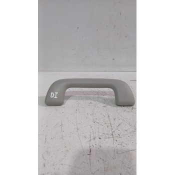 ASIDERO TECHO DELANTERO IZQUIERDO 6746838010 