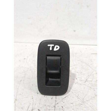 Recambio de mando elevalunas trasero derecho para toyota auris (_e15_) 1.6 (zre151_) referencia OEM IAM 848100D030  