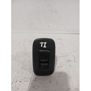 MANDO ELEVALUNAS TRASERO IZQUIERDO 848100D030 