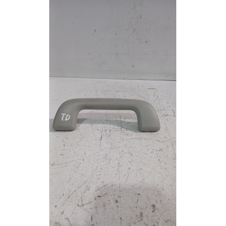 Recambio de asidero techo trasero derecho para toyota auris (_e15_) 1.6 (zre151_) referencia OEM IAM 6746838010  