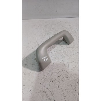 Recambio de asidero techo trasero derecho para toyota auris (_e15_) 1.6 (zre151_) referencia OEM IAM 6746838010  