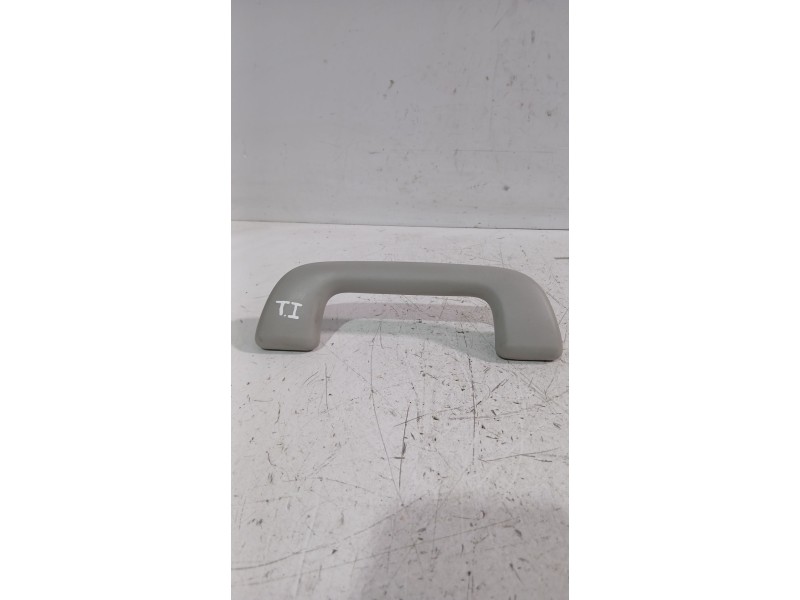 Recambio de asidero techo trasero izquierdo para toyota auris (_e15_) 1.6 (zre151_) referencia OEM IAM 6746838010  