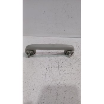 Recambio de asidero techo trasero izquierdo para toyota auris (_e15_) 1.6 (zre151_) referencia OEM IAM 6746838010  