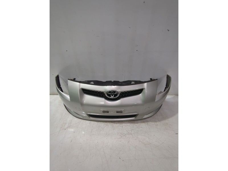 Recambio de paragolpes delantero para toyota auris (_e15_) 1.6 (zre151_) referencia OEM IAM 5211902970  