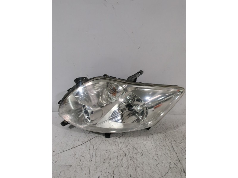 Recambio de faro izquierdo para toyota auris (_e15_) 1.6 (zre151_) referencia OEM IAM 8117002460  