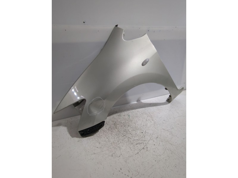 Recambio de aleta delantera izquierda para toyota auris (_e15_) 1.6 (zre151_) referencia OEM IAM 5380202100  