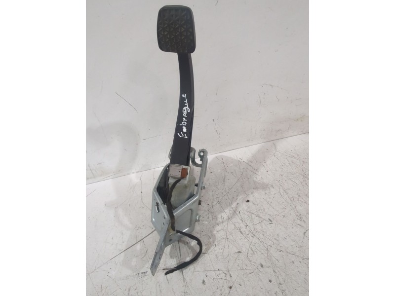 Recambio de pedal embrague para opel astra h sedán (a04) 1.7 cdti (l69) referencia OEM IAM 13173772  
