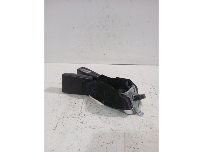 Recambio de enganche cinturon trasero derecho para opel astra h sedán (a04) 1.7 cdti (l69) referencia OEM IAM 94718532  