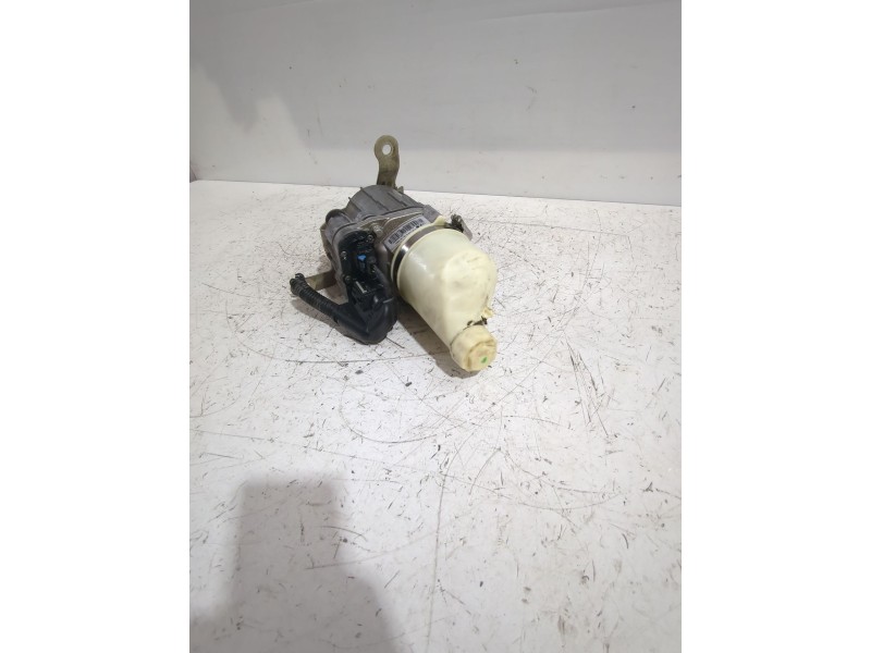 Recambio de bomba servodireccion para opel astra h sedán (a04) 1.7 cdti (l69) referencia OEM IAM 93196804  