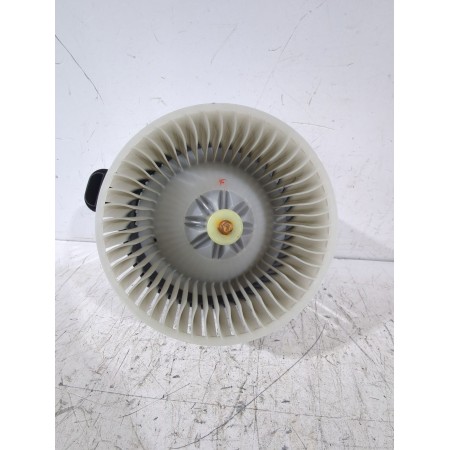 Recambio de motor calefaccion para toyota auris (_e15_) 1.6 (zre151_) referencia OEM IAM AV2727008103  