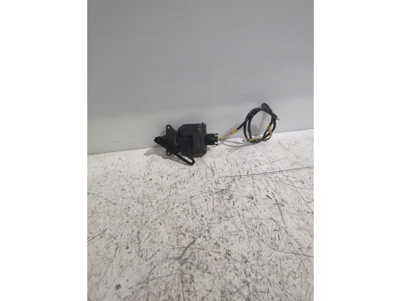 Recambio de motor apertura trampilla para land rover freelander i (l314) 2.0 td4 4x4 referencia OEM IAM 6NN00762601  