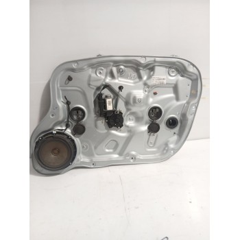 ELEVALUNAS DELANTERO DERECHO 824811H000 
