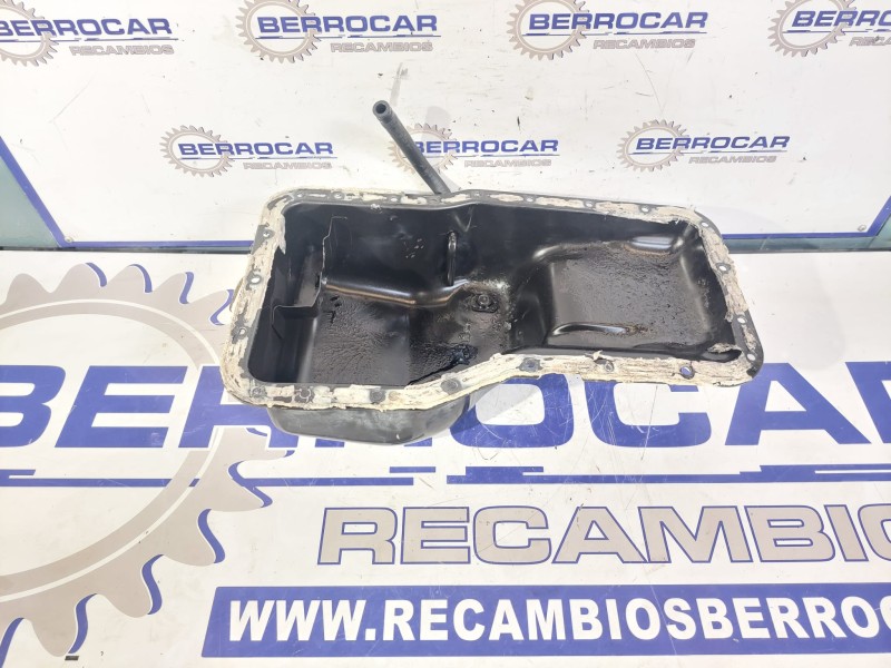 Recambio de carter para kia sorento 2.5 crdi referencia OEM IAM 215104A100  